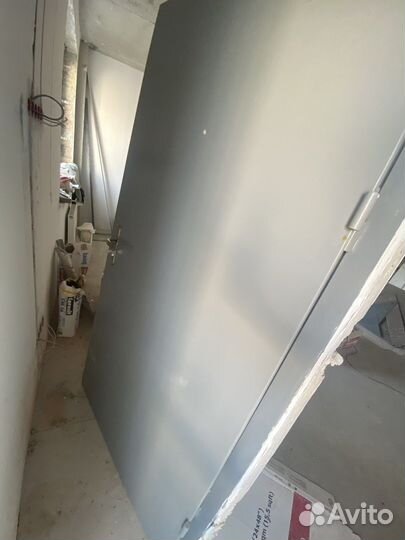 Продам входную дверь