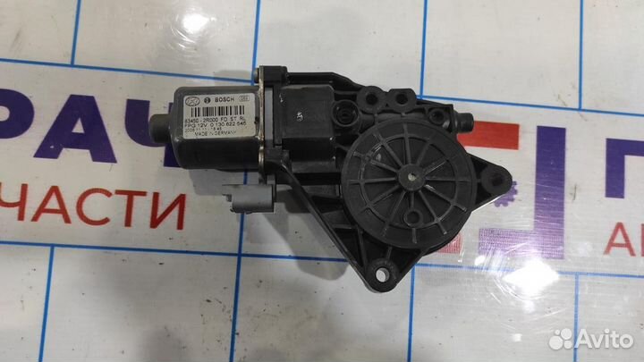 Моторчик стеклоподъемника задний левый Hyndai i30