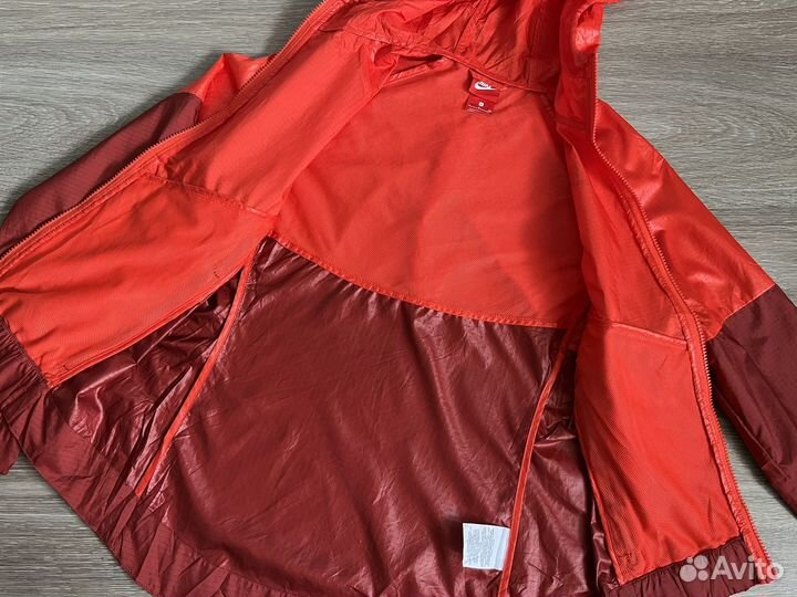 Nike Windrunner S женская беговая ветровка