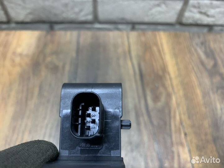 BMW 1-Series E87 Датчик AIR BAG