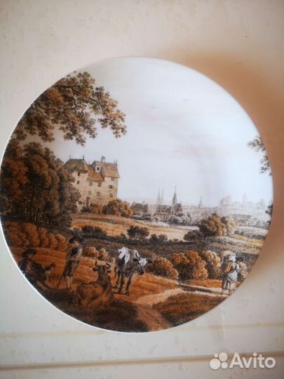 Настенные тарелки фарфор