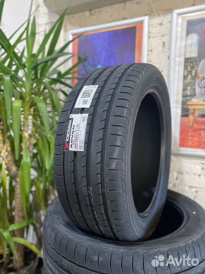 Yokohama Advan Sport V105T 285/45 R21 113Y