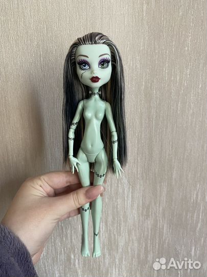 Кукла Монстер Хай френки штейн базовая 2012