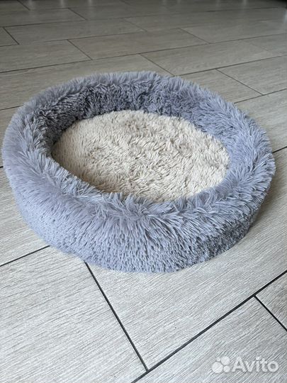 Лежанка для кошки новая