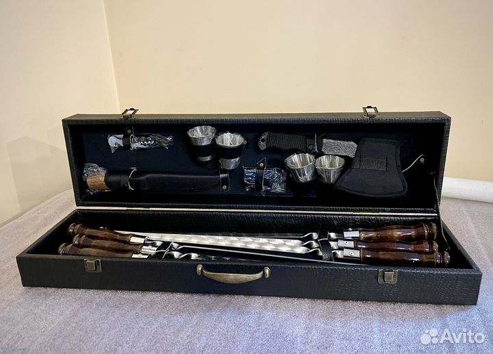 Подарочный Набор шампуров для шашлыка в кейсе