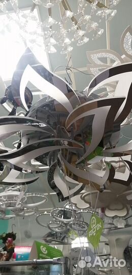 Люстра потолочная светодиодная с пультом