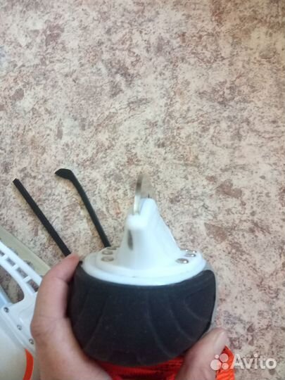 Коньки хоккейные