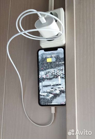 Зарядка на iPhone 20 W