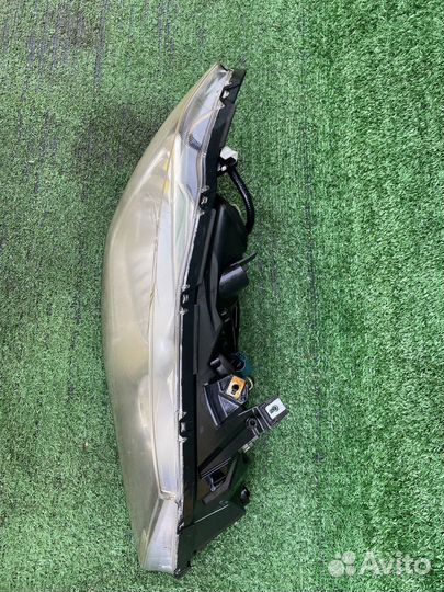 Фара правая P5476 Honda Civic FD1 R глубокая царап