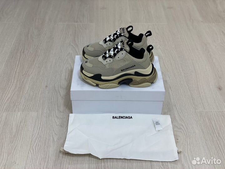 Кроссовки Balenciaga Triple-S Beige (36-40)