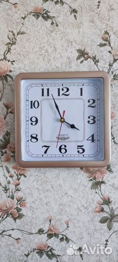 Часы настенные Quartz