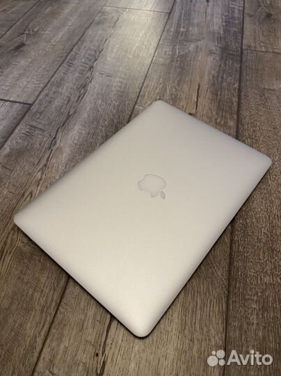 Macbook Air 13 2017 128 (идеал)