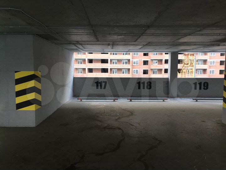 Машиноместо, 16 м²