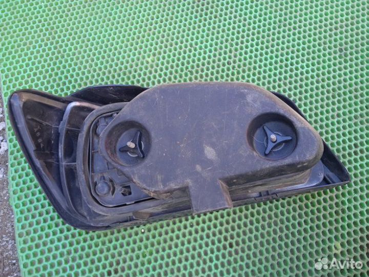 Фонарь задний правый Peugeot 306