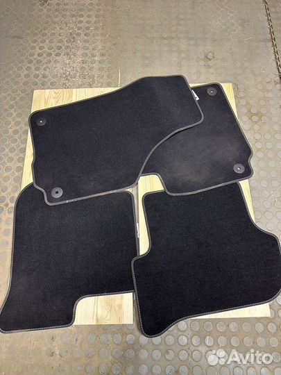 Оригинальные коврики Skoda Yeti