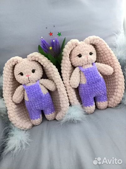 Заяц плюшевый