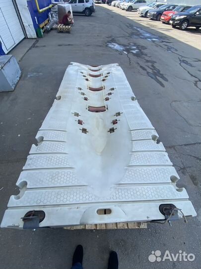 Понтон для гидроцикла