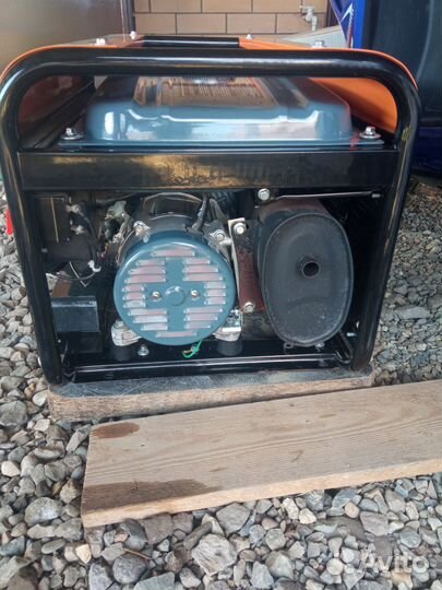 Генератор бензиновый