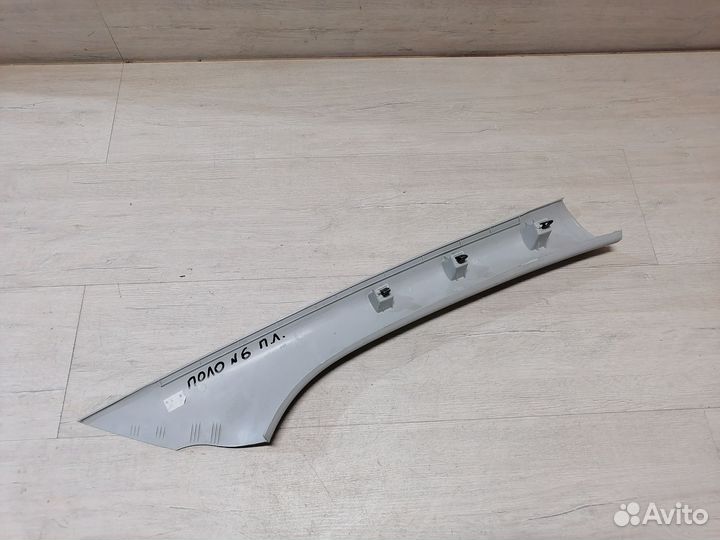 Обшивка передней стойки верхняя Volkswagen Polo 5