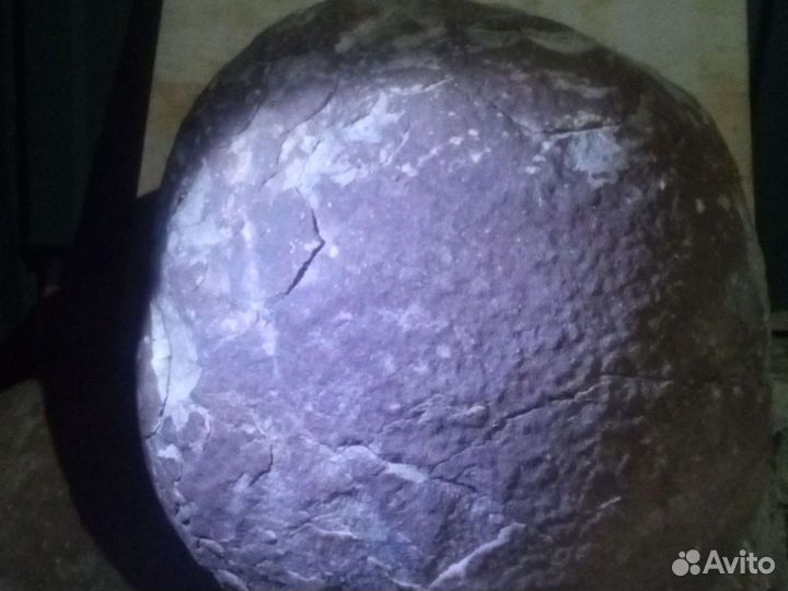 Круглый камень,яйцо