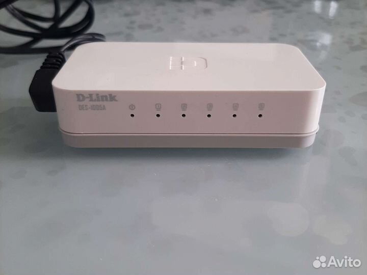 Коммутатор D-Link DES-1005A White