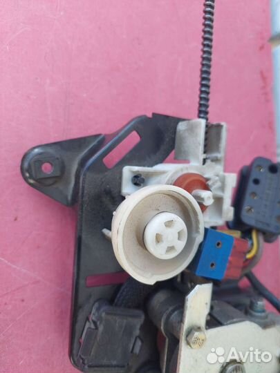 Моторчик люка Mercedes-Benz W124