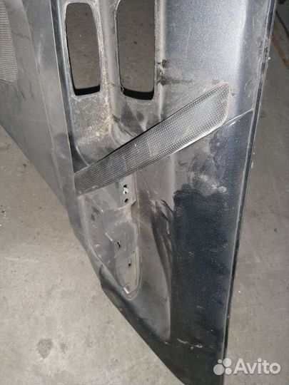 Панель правой задней двери mitsubishi pajero