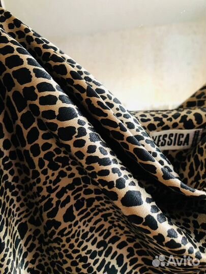Платье леопард атлас 46 размер