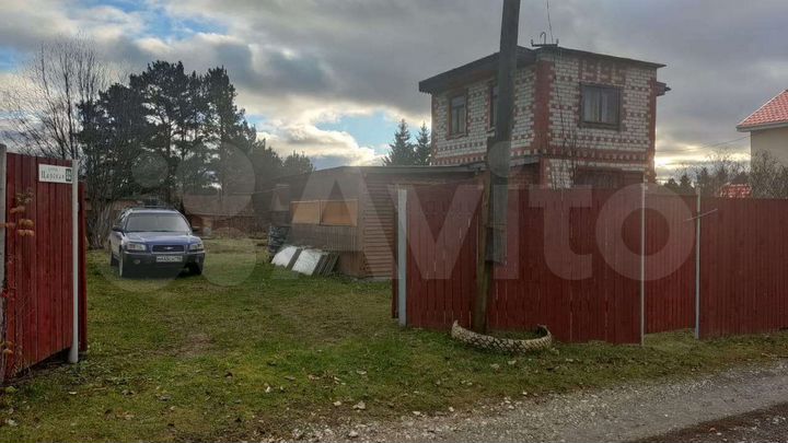 Дом 21,5 м² на участке 9,2 сот.