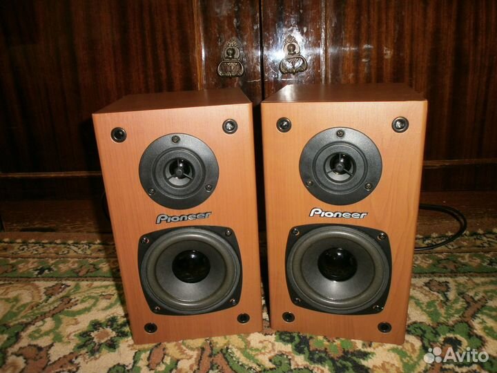 А.С. активные 36вт. Sven sps-611s (с усилителем)