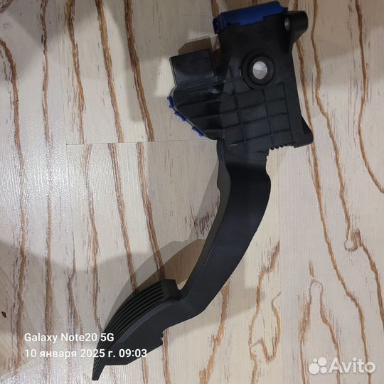 Педаль газа Opel Corsa