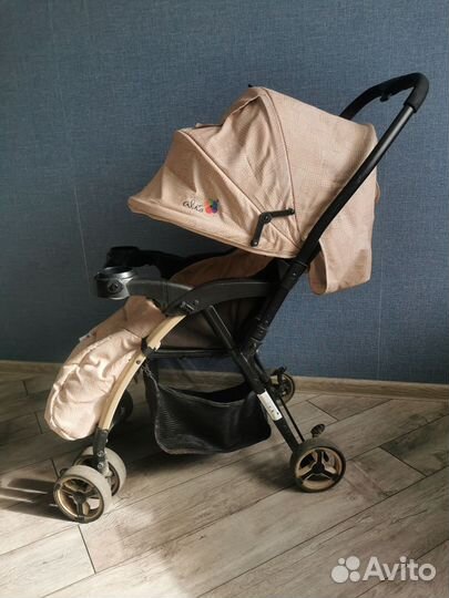 Прогулочная коляска