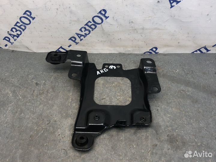 Кронштейн акб Focus 3