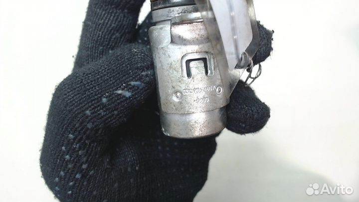 Клапан фазорегулятора Volkswagen Golf 6, 2011