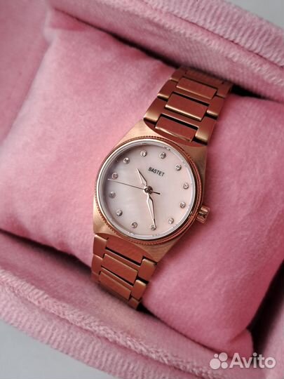 Часы женские bastet