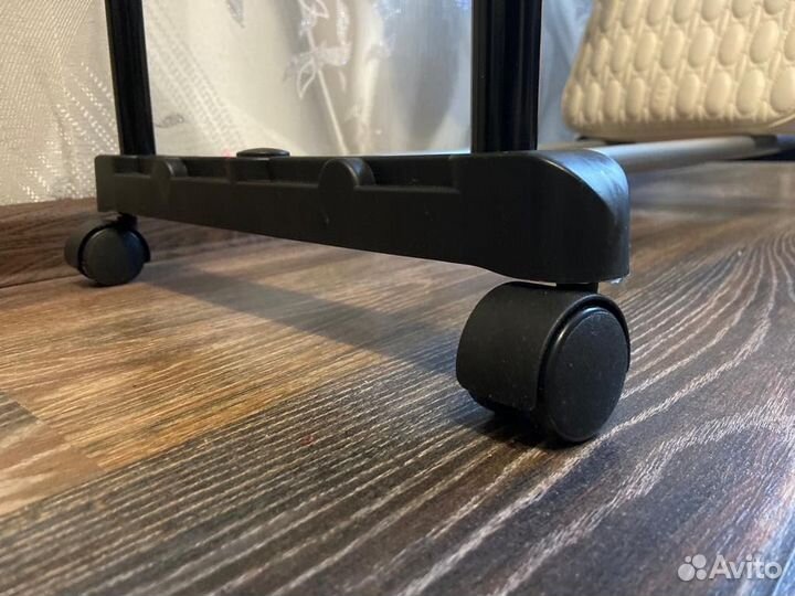 Напольная вешалка