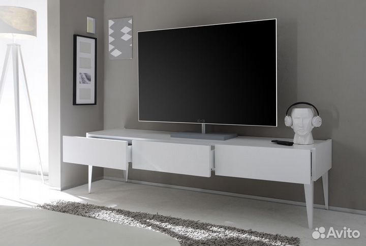 Тумба под телевизор