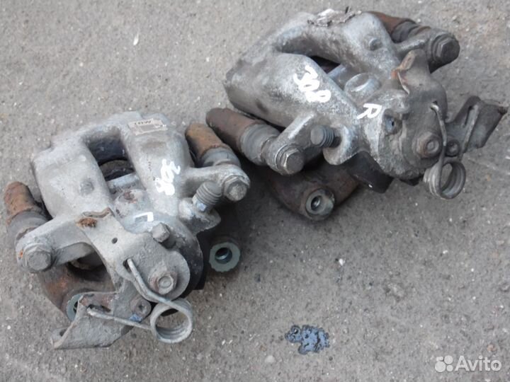 Задние тормозные суппорта Пежо 308