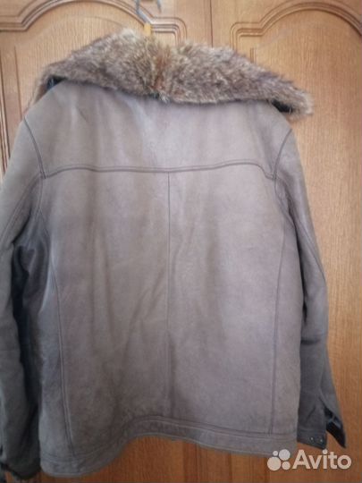Мужская зимняя куртка (мех наверное волк)