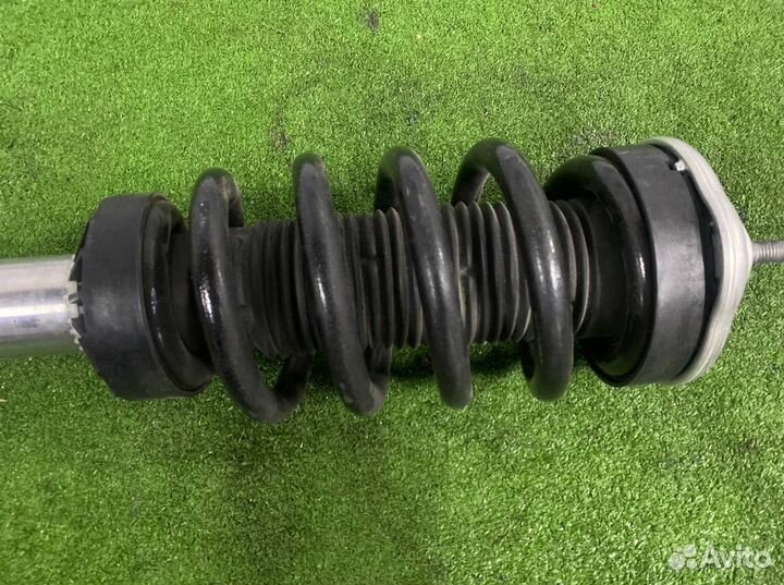 Амортизатор передний левый Mercedes-Benz G-Class