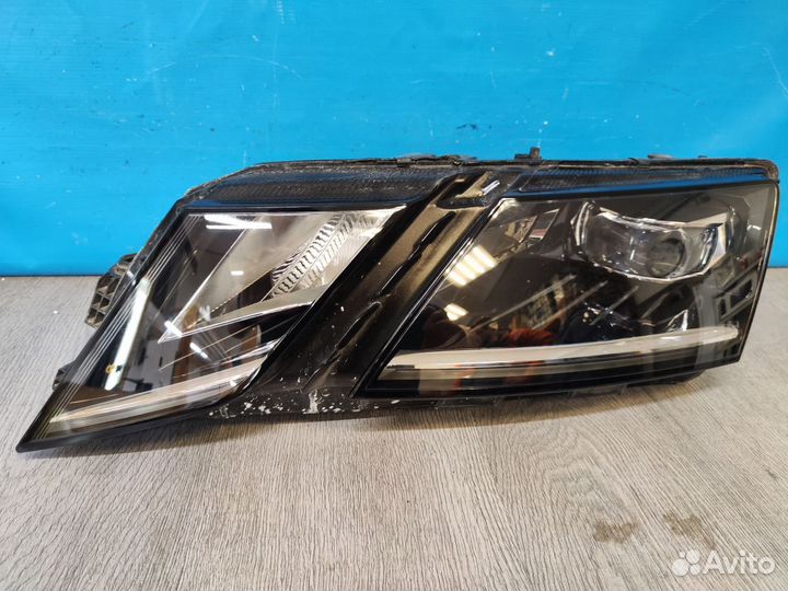Фара левая Skoda Octavia 2017-2020