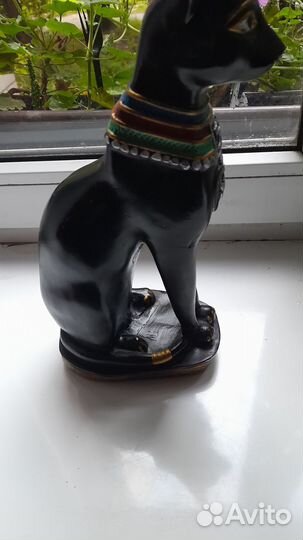 Статуэтка кошечка