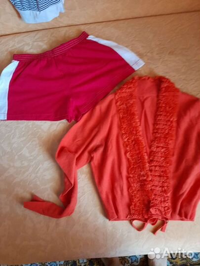 Отдам женские вещи