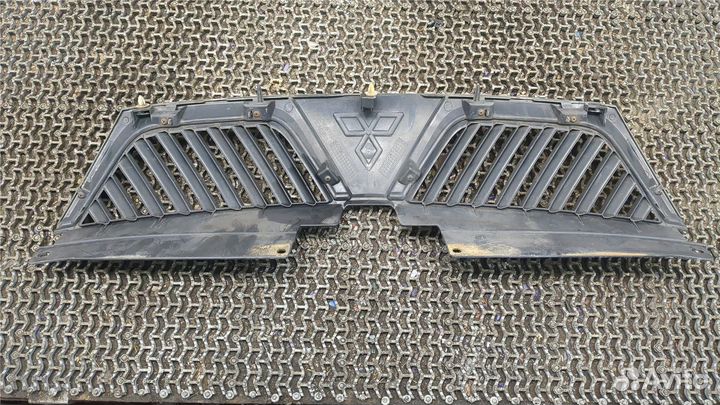 Решетка радиатора Mitsubishi Outlander XL, 2008