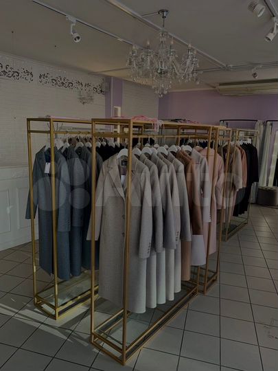 Сдаётся рейл / полка в шоуруме