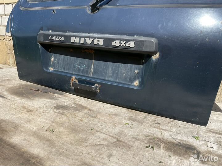 Крышка багажника на Ниву 21214 Niva 21213 2121