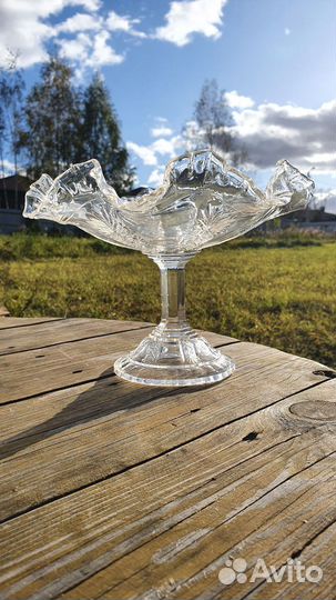 Ваза на ножке клеймо от М.Ф. на 10 летъ