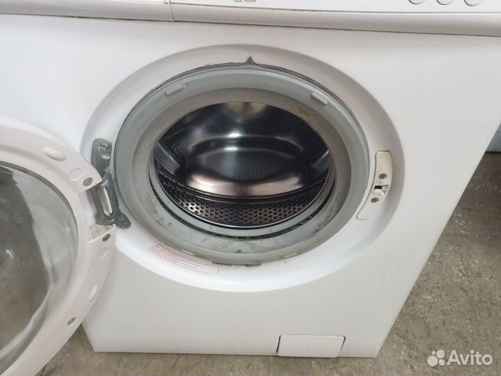 Стиральная машина Zanussi 3.5кг/узкая