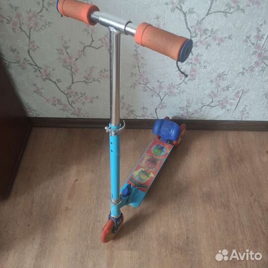 Самокат детский трехколесный