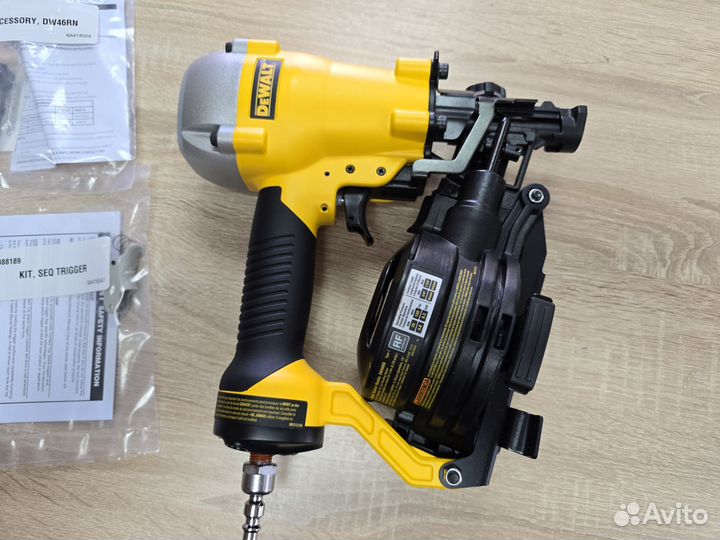 DW46RN Пневматический кровельный нейлер Dewalt